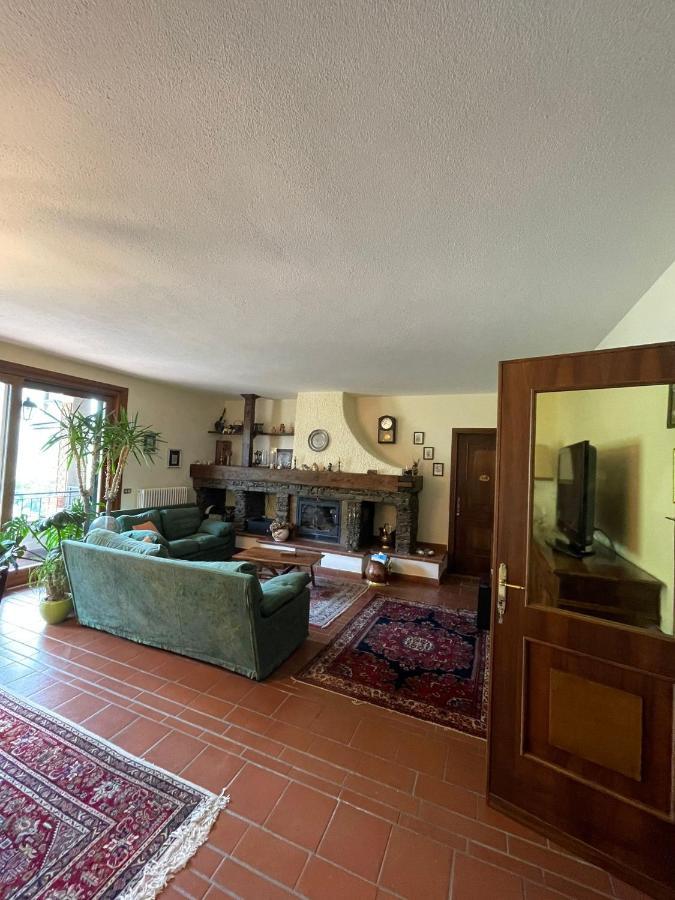 B&B Gli Ulivi Carlazzo Bagian luar foto